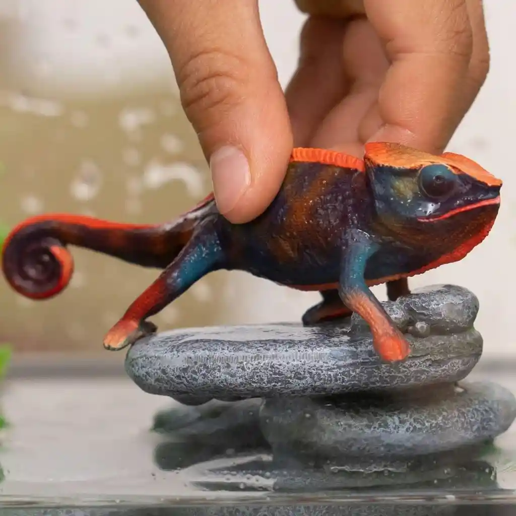 Figura De Animales Camaleón Colección Pintado A Mano