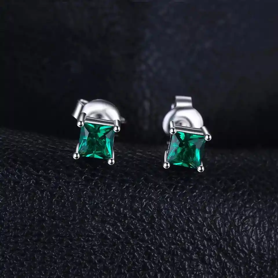 Aretes Para Mujer Con Esmeralda Rusa Cuadrada En Plata 925