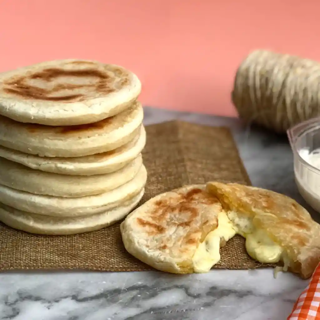 Arepas De Yuca Con Queso