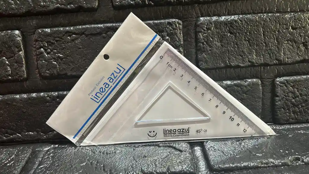 Escuadra 45° Pequeña