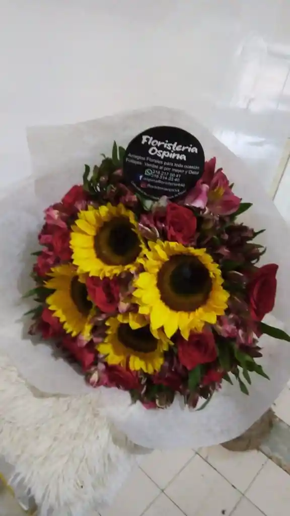 Bouquet Girasoles Y Astromelias