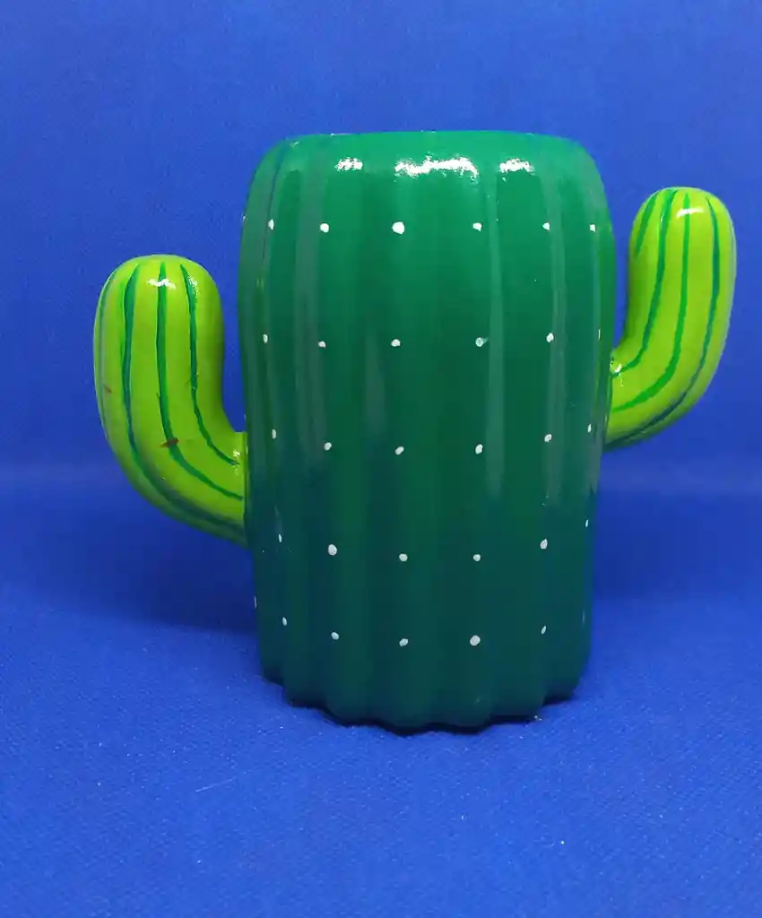 Hermoso Matero Para Plantas En Forma De Cactus