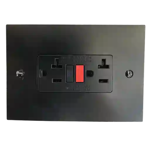Toma Protector De Sobrevoltaje Gfci 20a Black Luxury