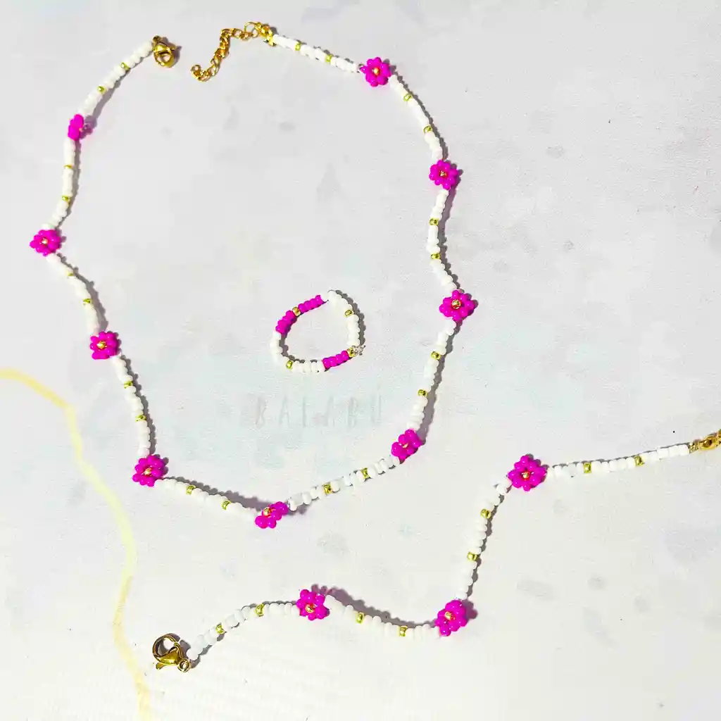 Set Collar + Pulsera + Anillo Florecitas Fucsia