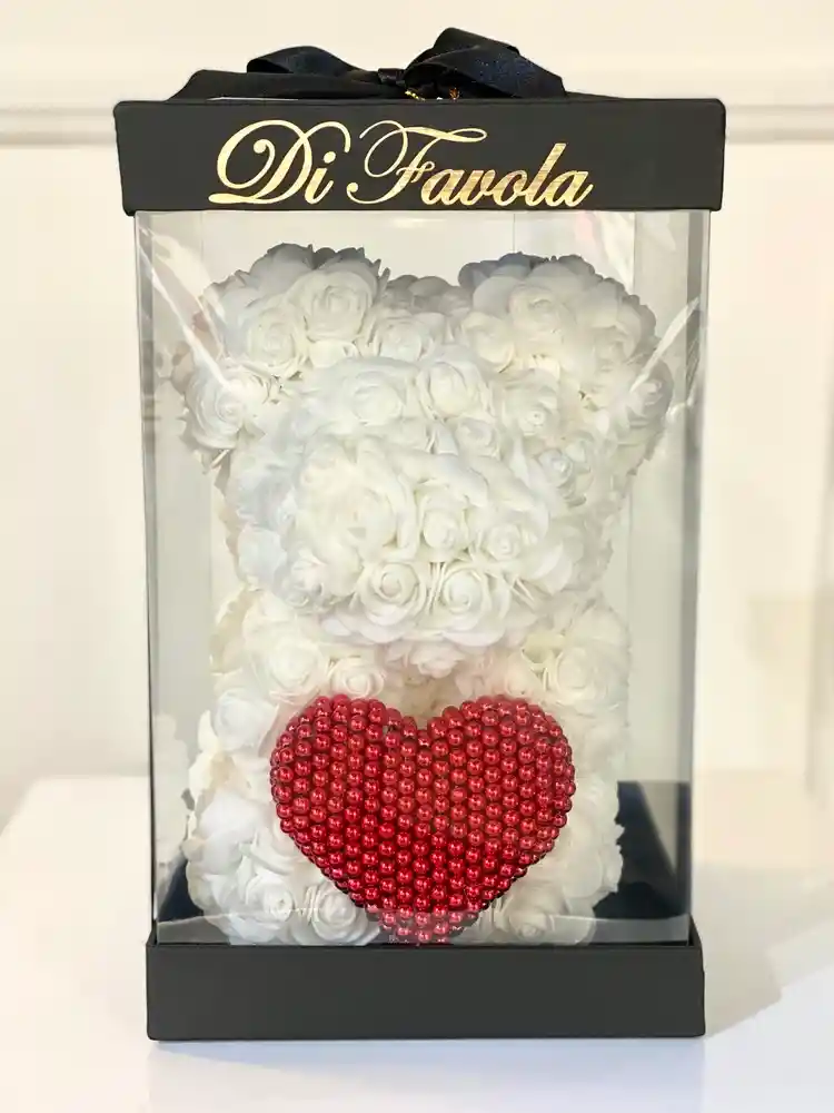 Oso De Rosas Blancas Con Corazon Pancita En Perlas Rojas