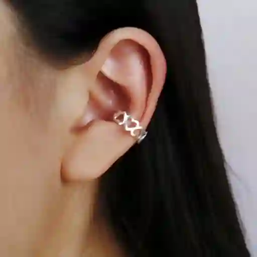 Earcuff Mediano Corazón Cruzado