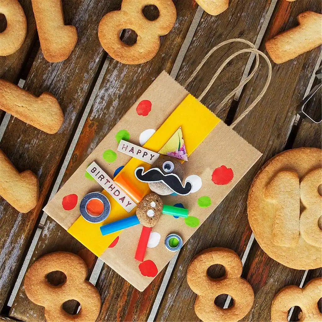 Bolsa De Papel Kraft X12unds Medianas 17x11x7cm Regalo Empaques Paquete