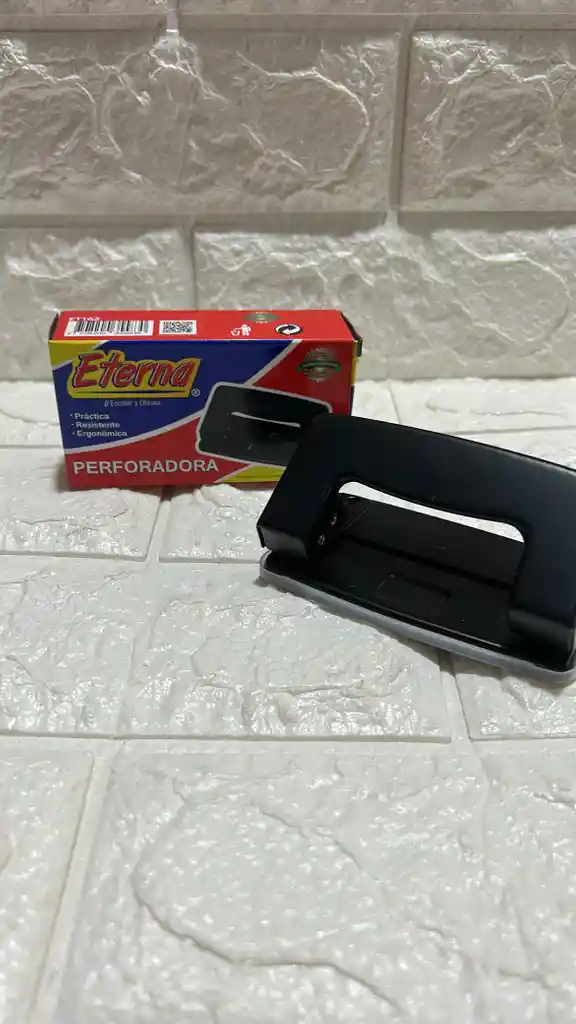 Perforadora 2 Huecos Eterna Et-162
