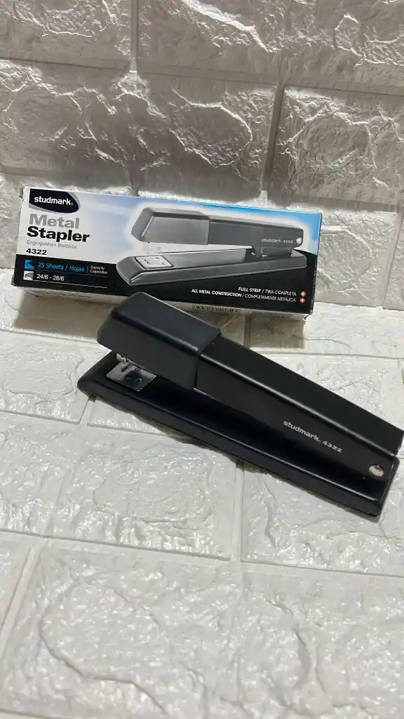 Cosedora Studmark 4322