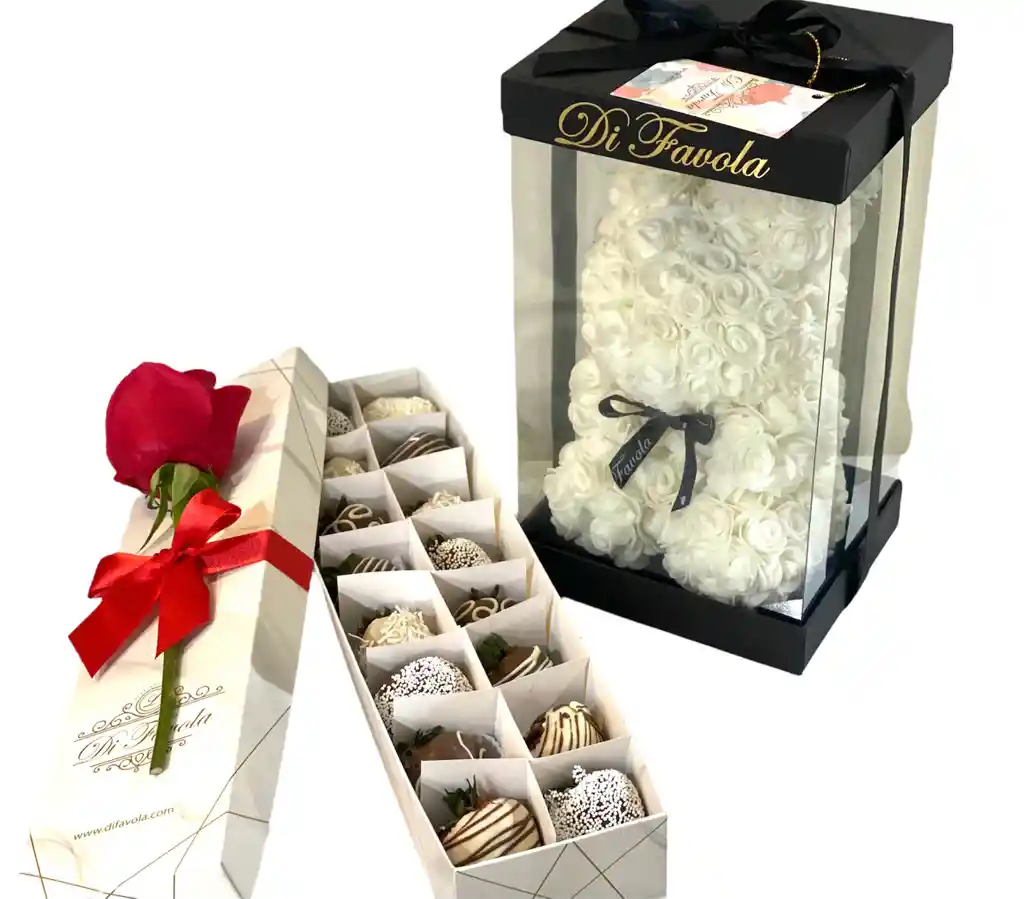 Detalle Conejito Blanco De Rosas + Caja X 16 Fresas Achocolatadas