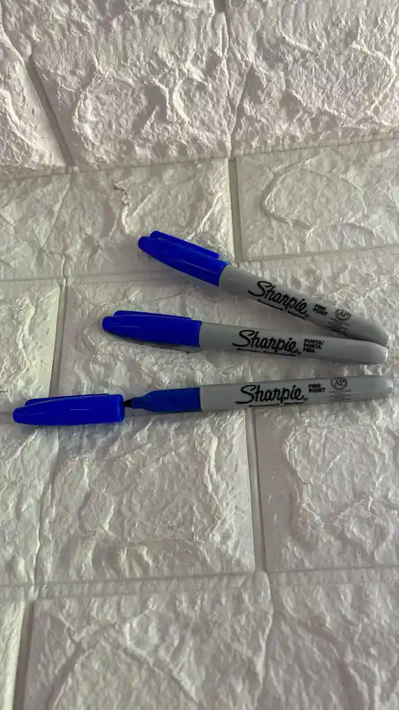 Sharpie Azul Oscuro Delgado Permanente
