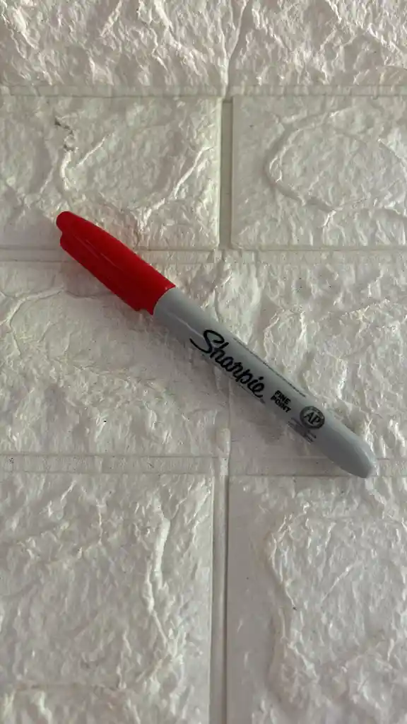 Sharpie Rojo Delgado Permanente