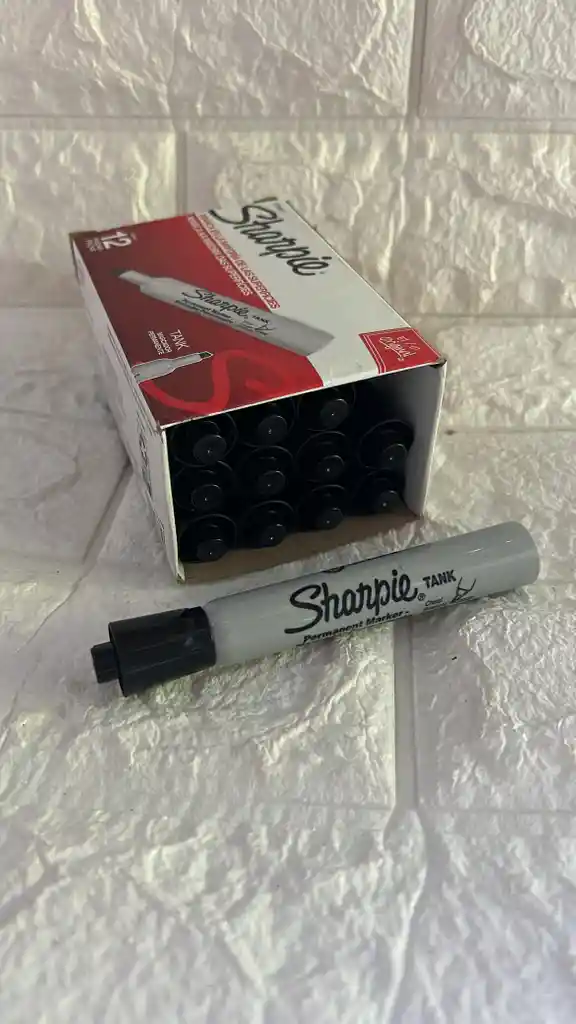 Sharpie Negro Grueso Permanente Tank X12 Unidades