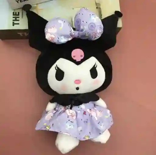 Peluche Kuromi Sanrio Moño (morado)