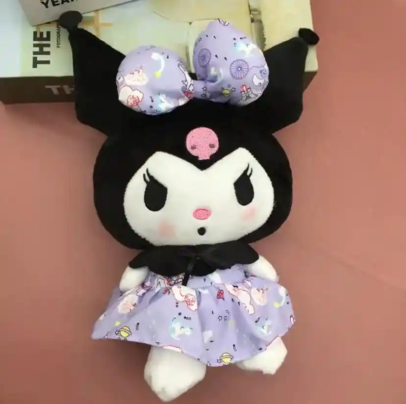 Peluche Kuromi Sanrio Moño (morado)