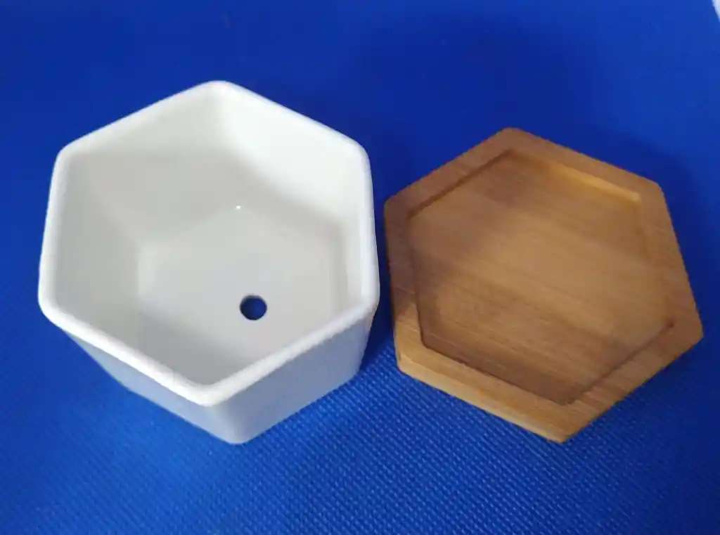 Matero Pequeño En Ceramica Con Base En Madera