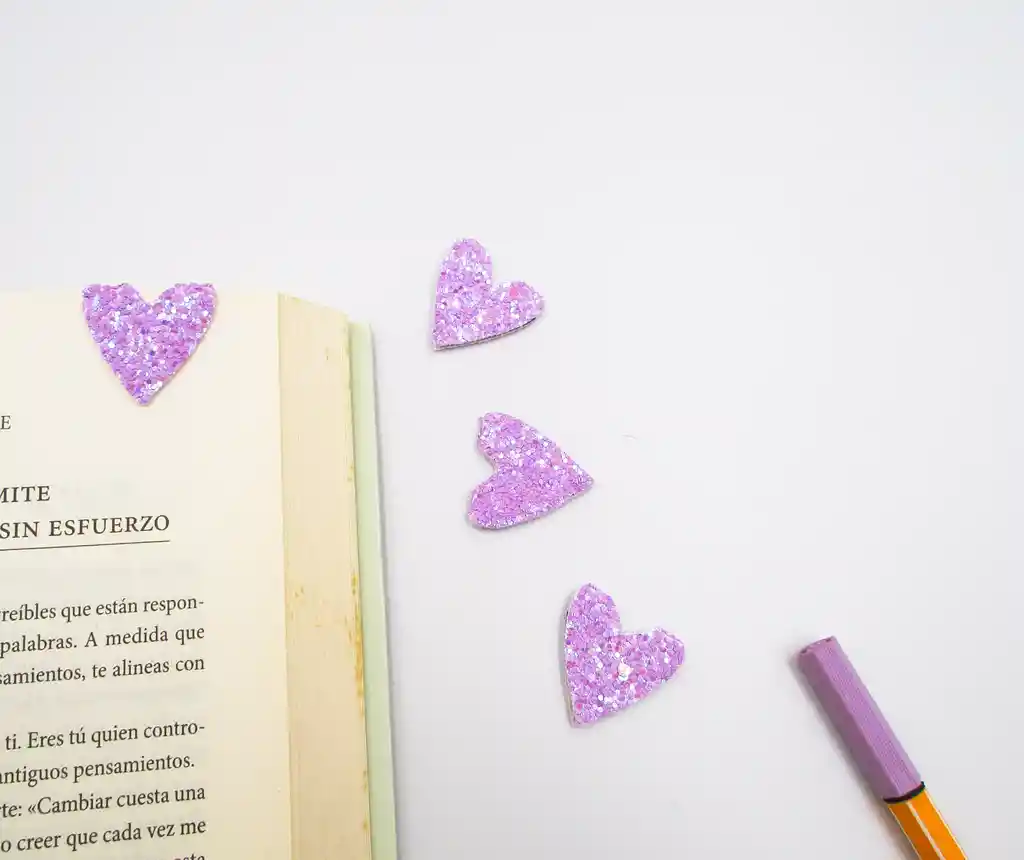 Separador De Libros Corazón Lila