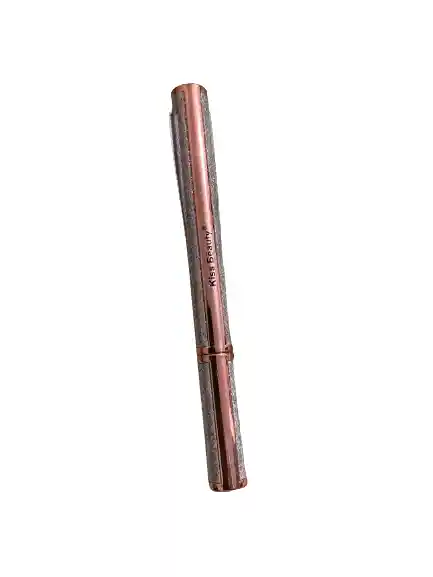 Delineador De Ojos Kiss Beauty