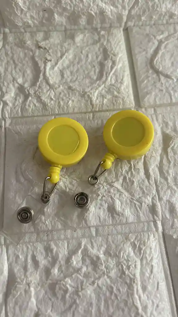 Yoyo Para Carnet Escarapela Amarillo