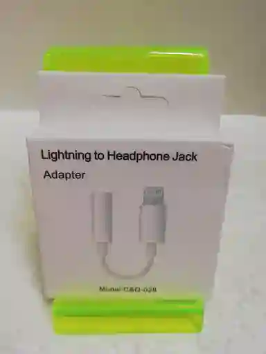 Adaptador Convertidor Lightning A Jack Plu 3,5 Mm Para Iphone