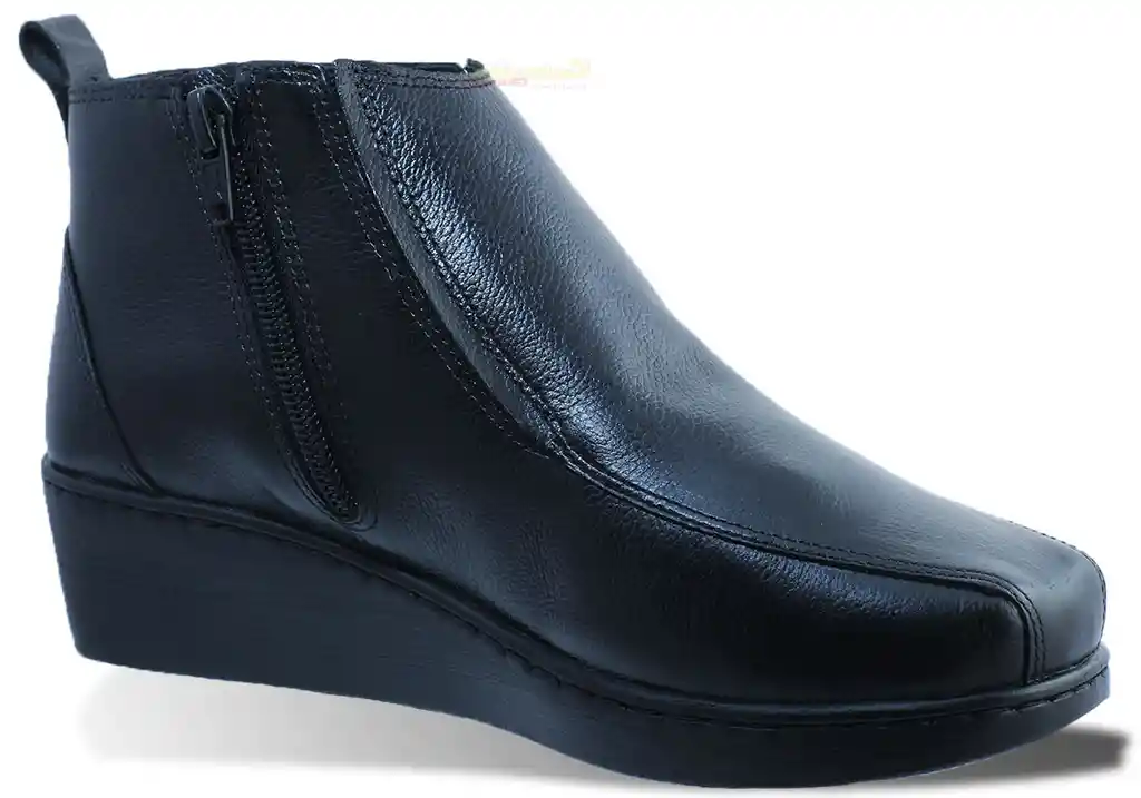 # 37 Botín Cuero Romulo