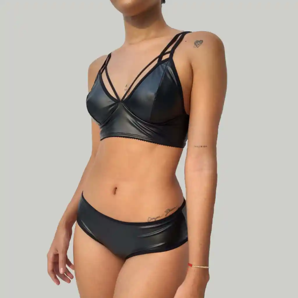 Talla 36/ L Conjunto Tulipán Black