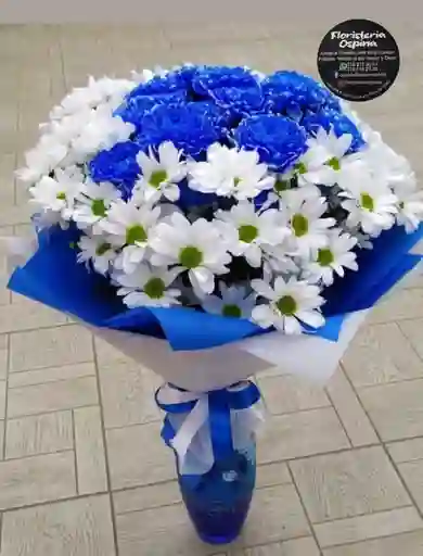 Bouquet En Margaritas Blancas Y Pompones Azules