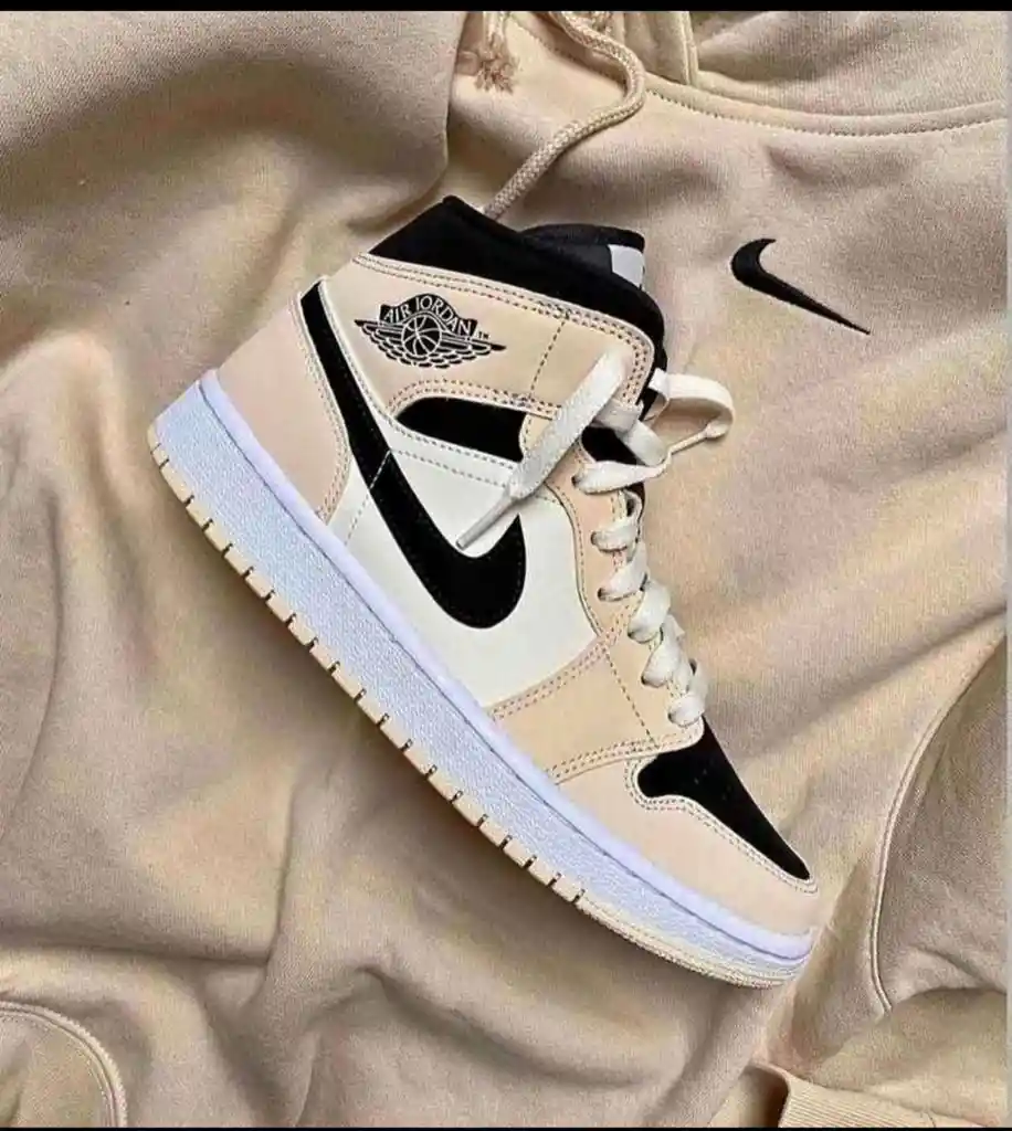 Nike Bota Retro 1