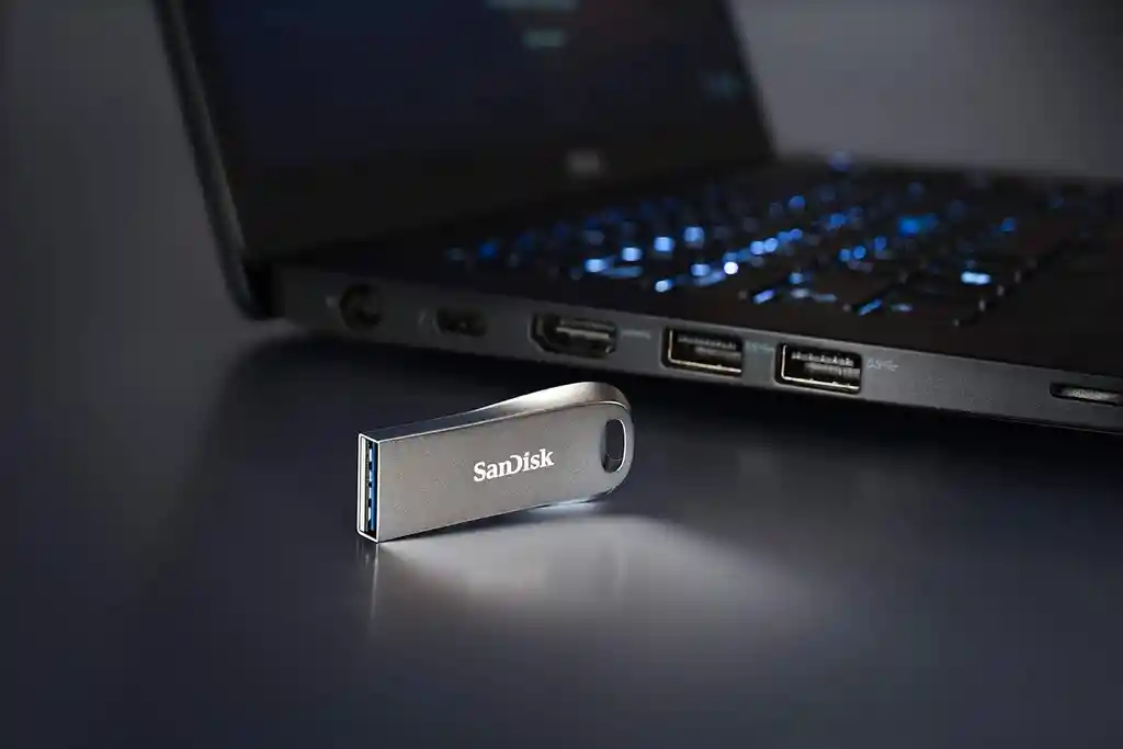 Memoria Flash Drive 128 Gb Metalica Sandisk