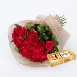 Bouquet 30 Rosas Rojas Combo Chocolate Con Ferrero Rocher X 8 Unidades