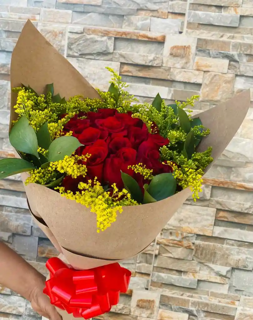 Bouquet Con Rosas Amor