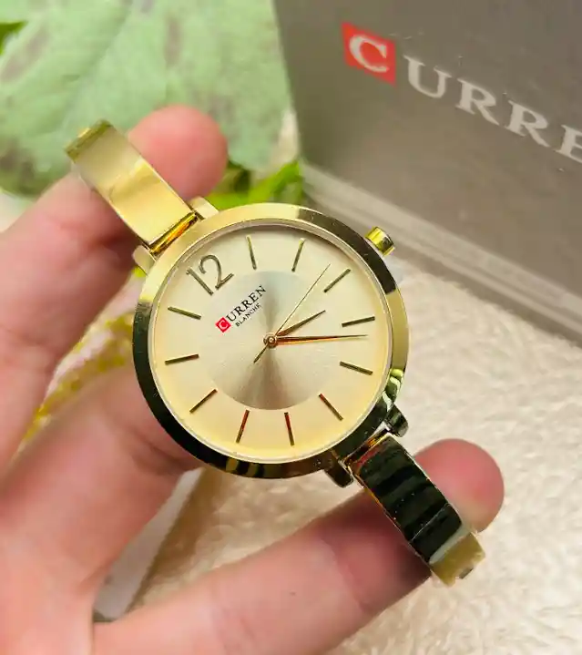 Reloj Analógico Pulsera Acero Curren Original Para Mujer Dorado