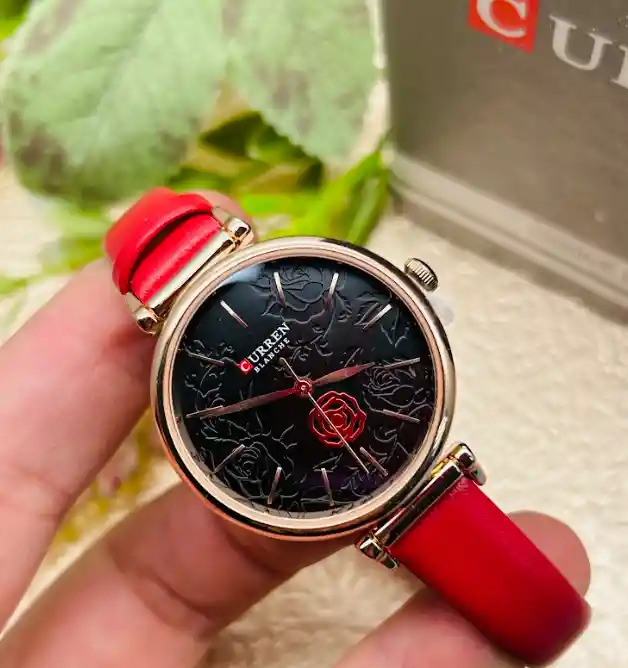 Reloj Analógico Pulsera En Cuero Curren Original Para Mujer Rojo Con Negro