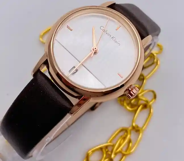 Reloj Pulsera En Cuero Para Mujer Analógico Calvin