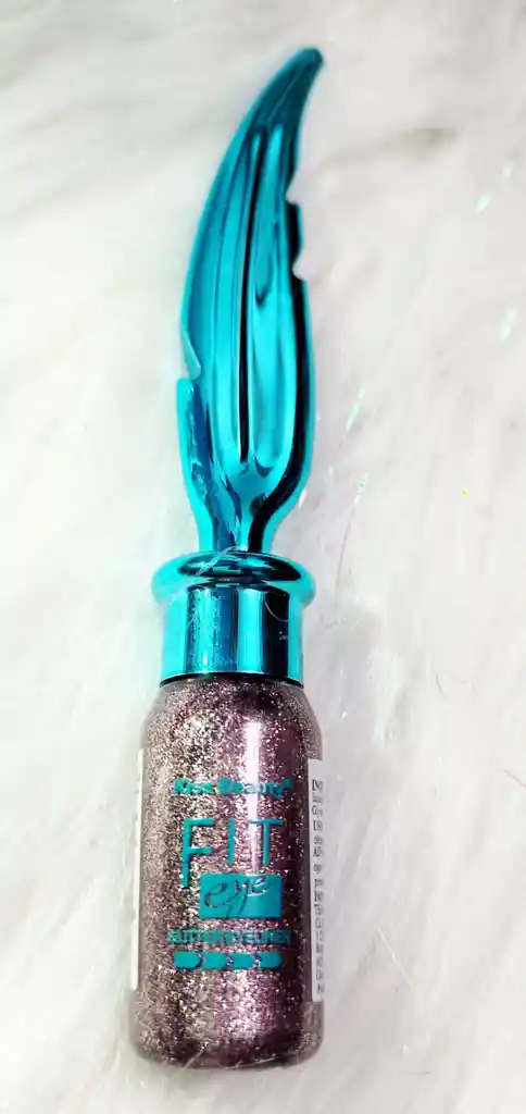 Delineador Sombra Liquida Para Ojos Con Glitter Marca Kiss Beauty