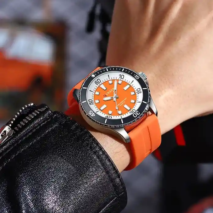 Reloj Pulso Goma Analógico Curren Original Para Hombre Naranja