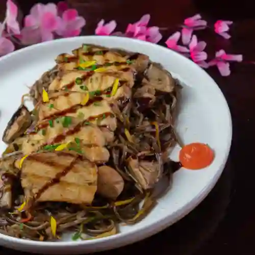 Yakisoba Pollo