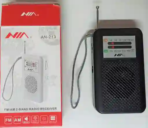 Radio Nia Dual Band Fm/am De Bolsillo An-213 No Incluye Baterias