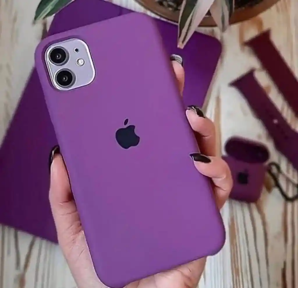 Estuche Silicone Case Iphone 15 Pro (morado-uva)