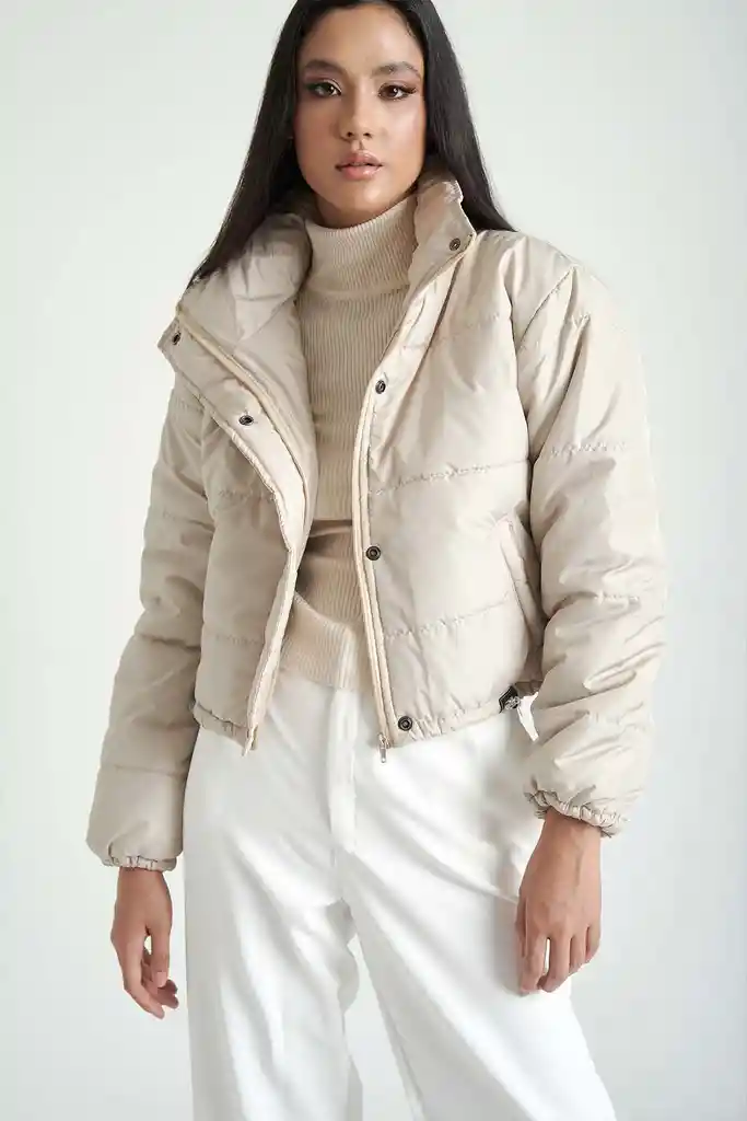 Chaqueta Impermeable Beige