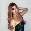 Peluca Karol G Rosa