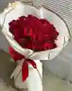 Bouquet De 24 Rosas Decorado En Papel Coreano Blanco