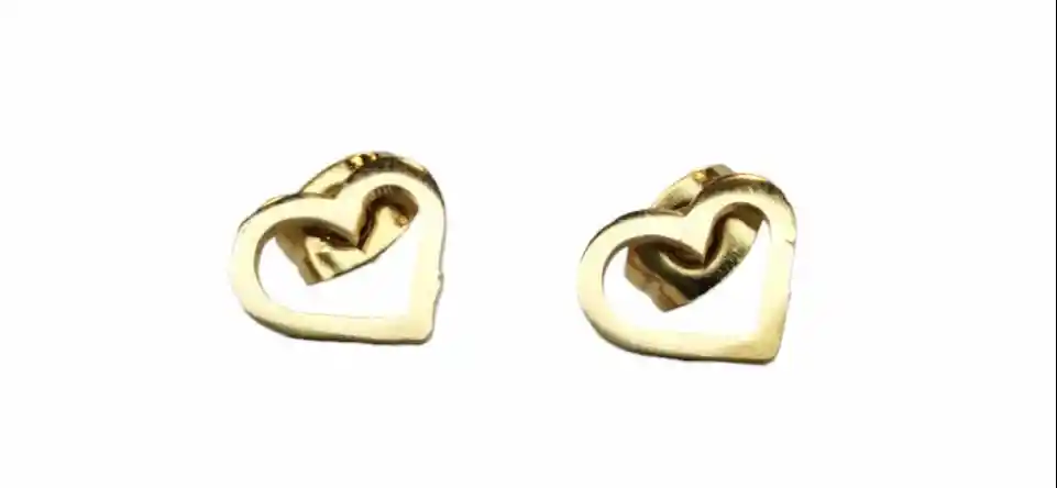 Juego De Aretes Y Collar En Acero Diseño Silueta De Corazón Esmaltada