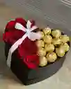 Corazon De Mitad De Rosas Y Mitad Chocolates