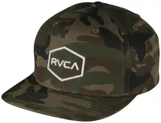 Gorra Rvca Camuflada Logo Blanco Common Wealth Snapback