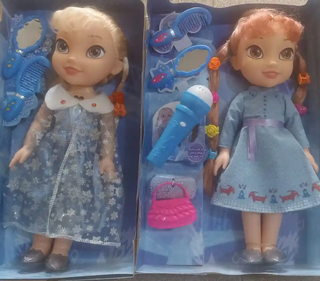 Combo Por 2 Muñecas Personajes Frozen Musical Ana Y Elsa / 33 Cm.