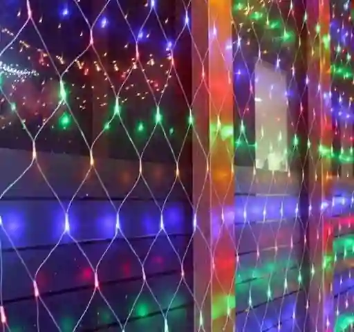 Luces De Navidad Tipo Malla Luz Led Multicolor 2x2 Metros X160 Bombillos Cable Siliconado