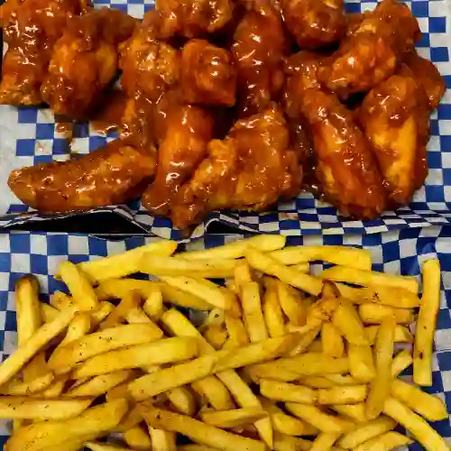 Alitas X16 con Papas