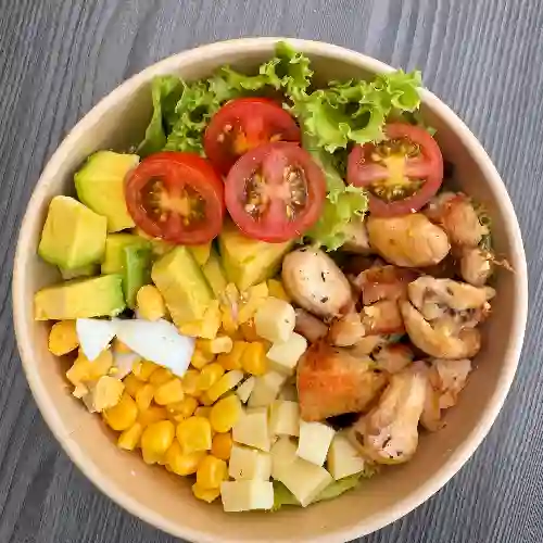 Ensalada Campestre de Pollo + Bebida