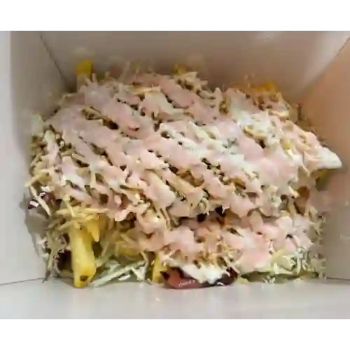 Salchipapa Suiza con Pollo